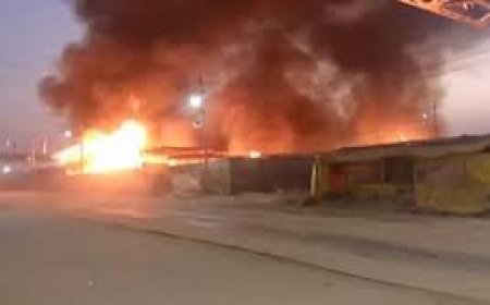 Mahakumbh 2025 : महाकुंभ मेला क्षेत्र में फिर लगी आग, एक महीने में ये पाँचवीं आग की घटना है