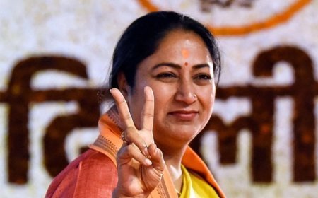 Rekha Gupta: दिल्ली में आज से रेखा सरकार