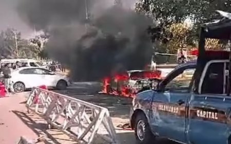 पाकिस्तान में सुसाइड अटैक, 12 की मौत,  शहबाज़ शरीफ़ ने कहा: भारत करवा रहा है आतंकवादी हमले