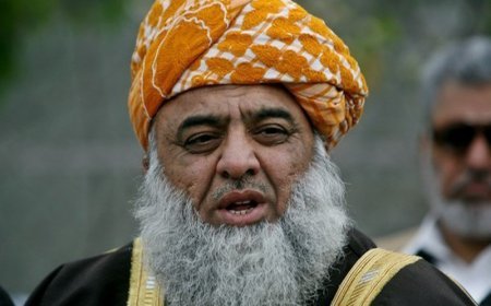 फजल-उर-रहमान का बड़ा हमला: ‘पाकिस्तानी आर्मी ने 90,000 सैनिकों के साथ हिंदू जनरल के सामने सरेंडर किया’