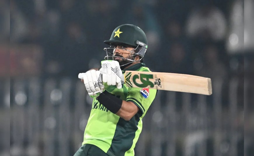 बाबर आज़म ने लगाया 38वां T20 फिफ्टी, विराट कोहली की बराबरी की