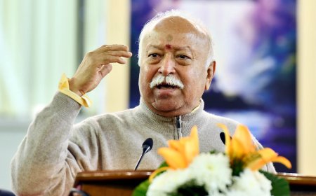 Mohan Bhagwat: सस्ती शिक्षा और स्वास्थ्य सेवा हर व्यक्ति की बुनियादी जरूरत: मोहन भागवत