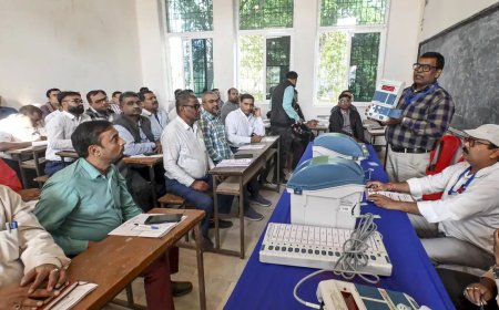 Karnataka Election Survey: चुनावों पर भरोसे को लेकर BJP-कांग्रेस आमने-सामने, कर्नाटक सर्वे बना सियासी हथियार